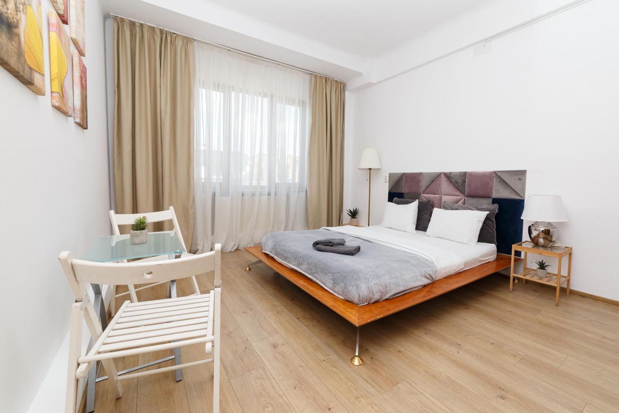 Color Apartments Franceza St Bucureşti Ngoại thất bức ảnh