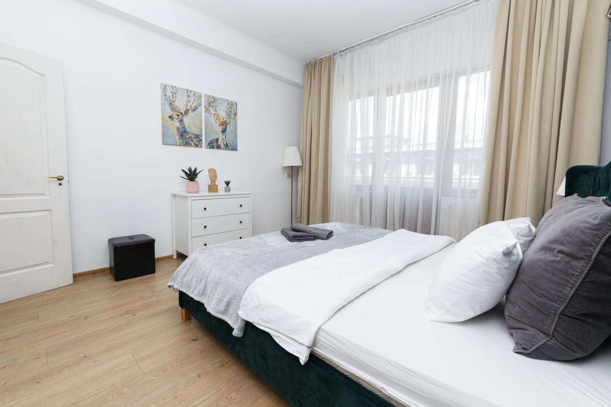 Color Apartments Franceza St Bucureşti Ngoại thất bức ảnh
