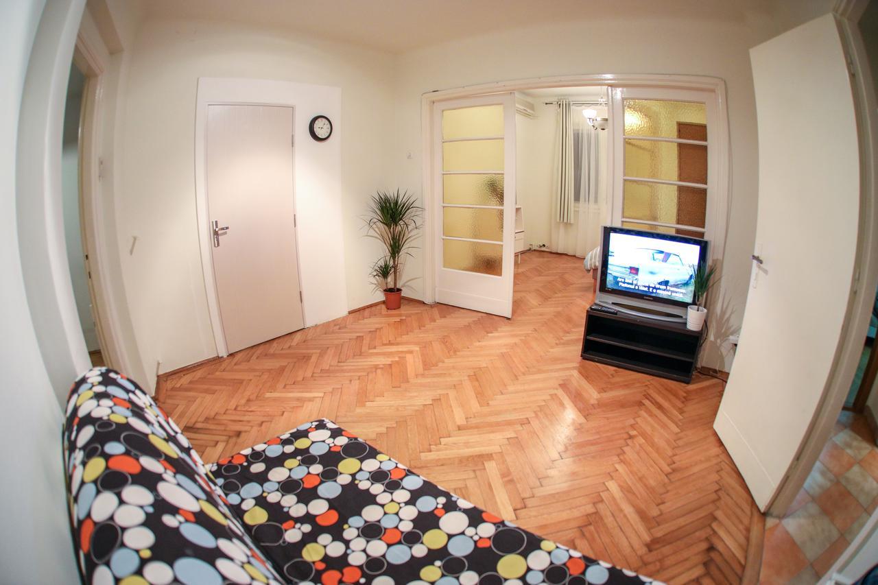 Color Apartments Franceza St Bucureşti Ngoại thất bức ảnh