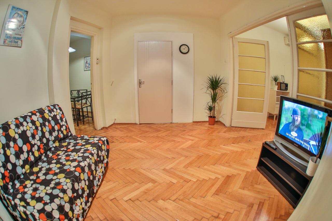 Color Apartments Franceza St Bucureşti Ngoại thất bức ảnh