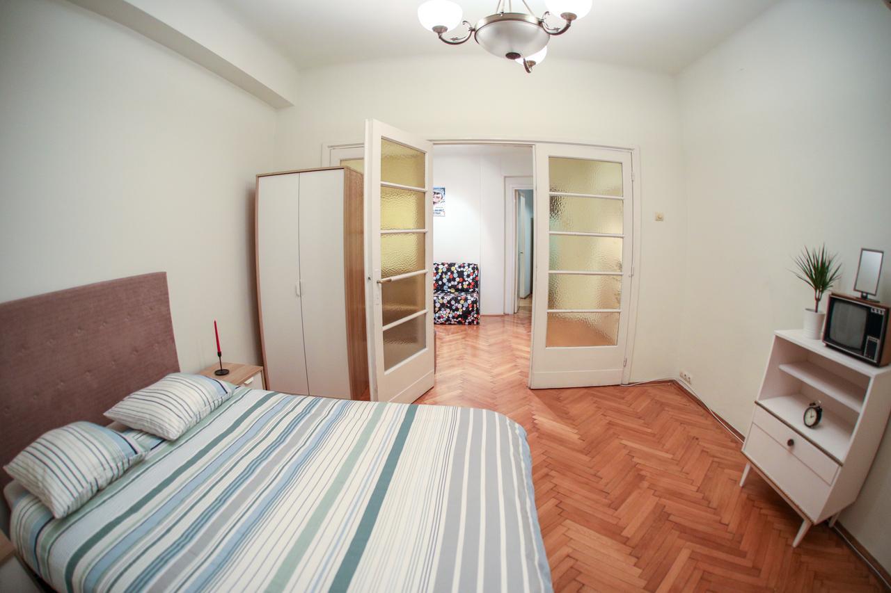 Color Apartments Franceza St Bucureşti Ngoại thất bức ảnh
